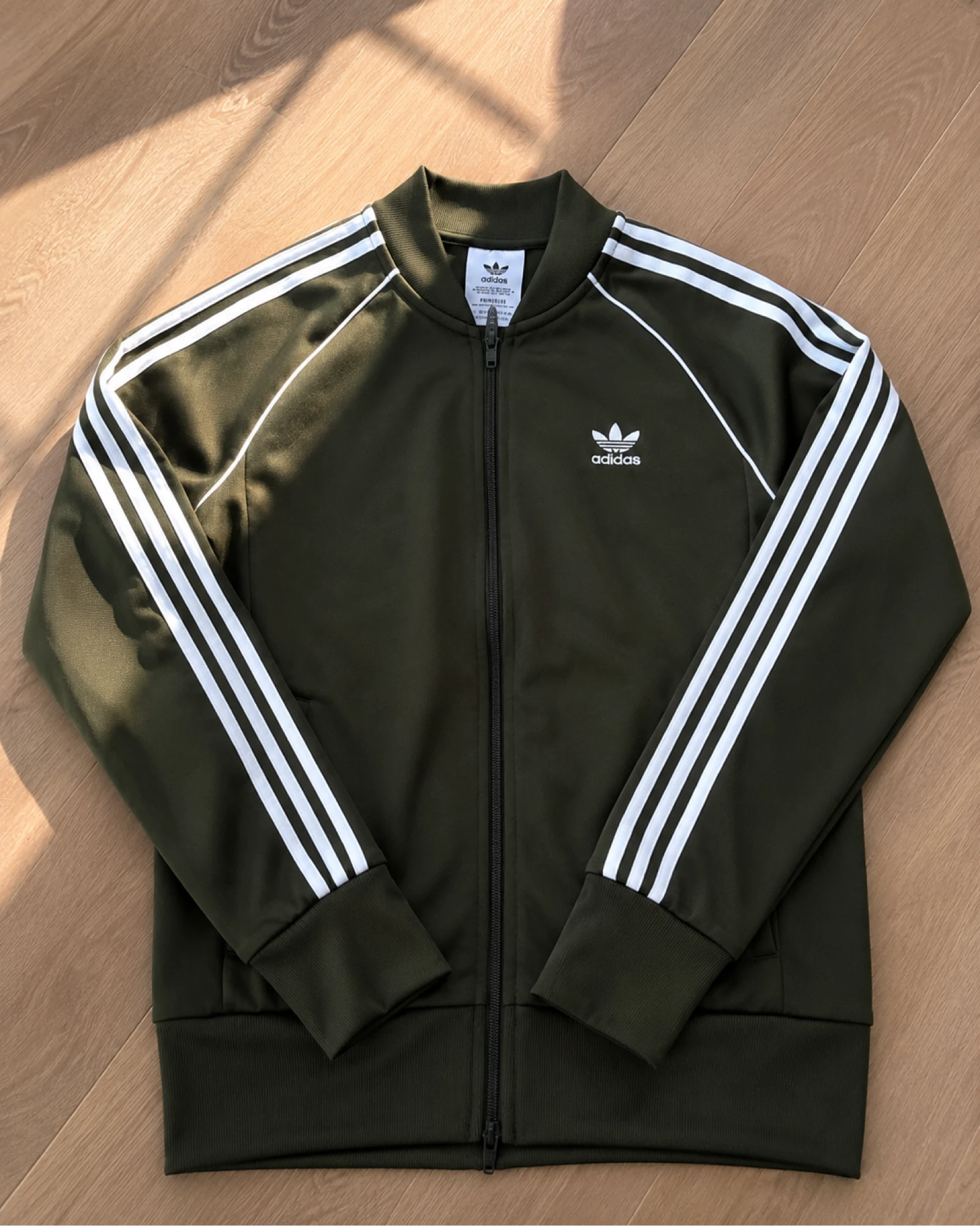 Ensemble Adidas Originals kaki XS – Très bon état  – photo 2